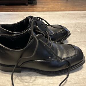 Boys dress shoes. Used but in good condition
